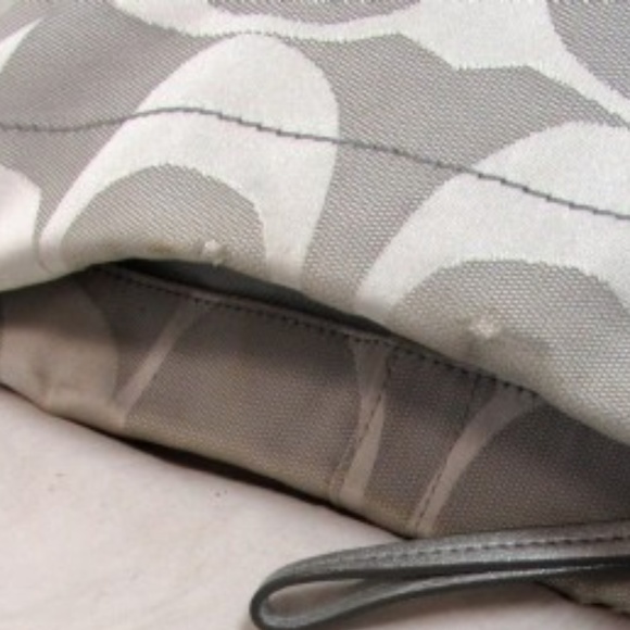 COACH SIGNATURE PLATINUM SILVER CARLY HANDBAG 1061 - Picture 7 of 8